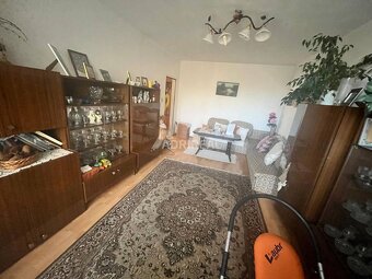 NOVÁ CENA:4i byt s balkónom;77,8 m2;Kpt.Nálepku SVIT; 150.00 - 9