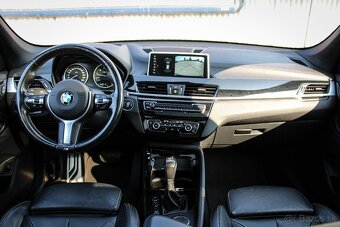BMW X1 xDrive 20i M Sport A/T - 9