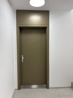 Veľký slnečný 1-izbový byt s terasou a šatníkom VYDRICA - 9