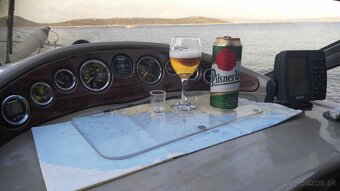 Prodám kajutovou loď FOUR FINS 248,pravidelně udržovaná - 9