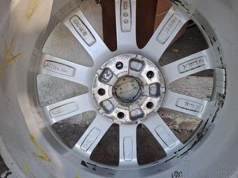 Zimne pneu. 5x112 Audi R 17 - 9