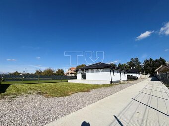 MODERNÝ 4 IZBOVÝ BUNGALOV PODLUŽANY - 9