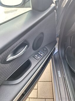 BMW 320d xDrive A/T E90 - 9