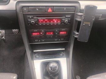 Audi A4 Avant 1.9 TDI Premium - 9