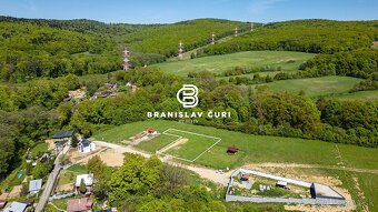 NA PREDAJ POZEMOK V MYSLAVE - 9