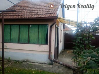 KOLÁROVO - 5 IZBOVÝ RODINNÝ DOM - 9