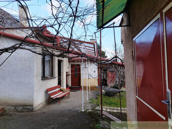 Priestranný 5 izbový gazdovský dom s veľkou záhradou, blí - 9