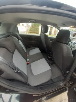 Fiat Punto 1.2 - 9