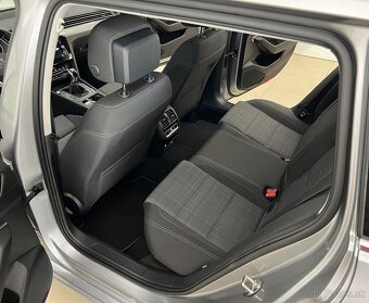 Volkswagen Passat Variant 2.0 TDI EVO Business - 9