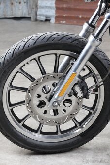 Harley Davidson 883 / cafe - 9