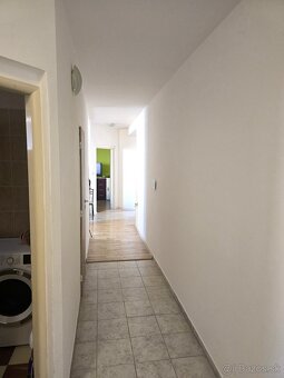 Priestranný 2 izbový byt s balkónom - Trenčianske Stankovce - 9