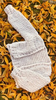 Puffy svetríky, čiapky, sály a deky - handmade - 9