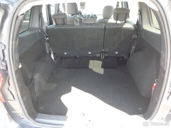 Dacia Lodgy 1,6i 2013 - 9