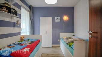 TOP - Na predaj 4 izbový RODINNÝ DOM v obci Košeca - 471m² - 9