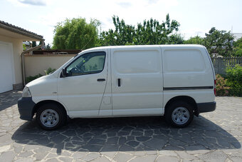 Toyota Hiace 2.5 I D-4D 117 SWB Standard 4WD - 9
