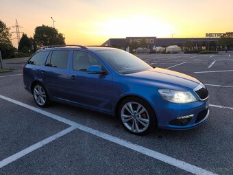 Octavia Combi 2.0 TDI CR DPF RS DSG - 9