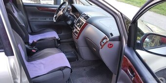 Toyota Avensis Verso 2.0 vvti LPG - 9
