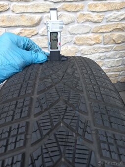 BMW iX zimní 20 Styling 1002 Goodyear 235 60 DOT2922 8mm - 9