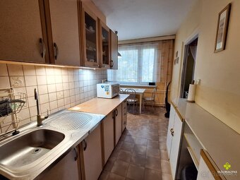 Veľkometrážny 3,5 izbový byt Prievidza Ul. Clementisa - 9