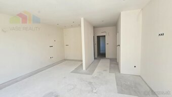 NOVOSTAVBA 4-IZBOVÉHO BUNGALOVU LEN 7 KM OD PIEŠŤAN – OBEC S - 9