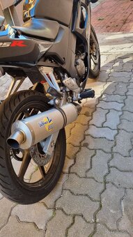 Honda CBR125R - 9