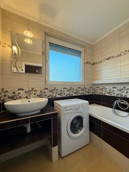 Na prenájom 3-i zariadený zrekonštruovaný byt s loggiou - 9