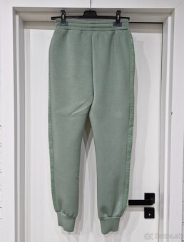 NOVE Guess smotanove,zelene,cierne teplaky - 9