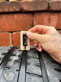 Predám pneumatiky Pirelli P-Zero 285/30 ZR21 (100Y) - 9