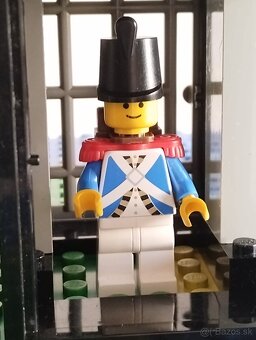 LEGO Pirates 6270 Forbidden Island - 9