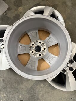 Hliníkové disky 5x112 R16 Škoda Orion - Superb 3 Passat B8 - 9