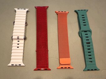 Apple Watch Series 5 - 44mm - 9