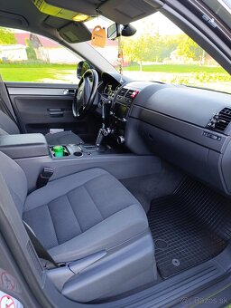 Volkswagen Touareg - 9