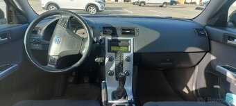 Volvo S40 1.6D (6-st. manuál) - 9