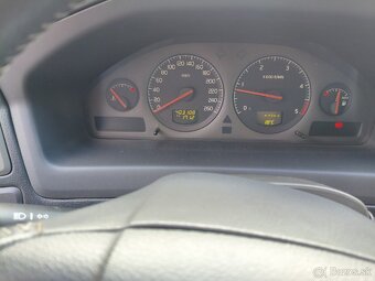 Volvo V70 2.5 TDI - 9