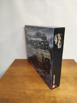 Land Rover Defender/42110/Technic - 9