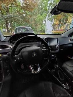 Peugeot 2008 - 9
