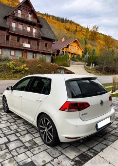 Volkswagen Golf VII 2.0 TDi 110KW 4x4 biela perleť,panoráma - 9