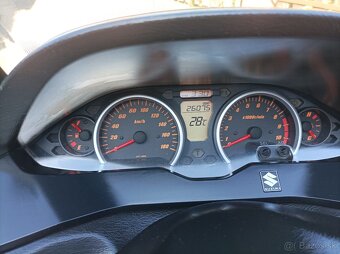 Suzuki Burgman AN400 - 9