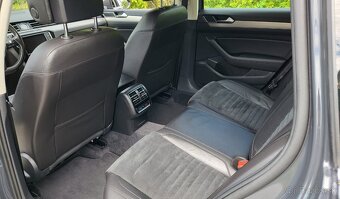 Volkswagen Passat Variant 2.0 TDI Highline DSG - 9