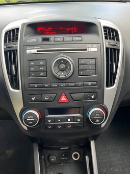 Kia Ceed kombi 1.6 benzín LPG r.v.: 2012 - 9