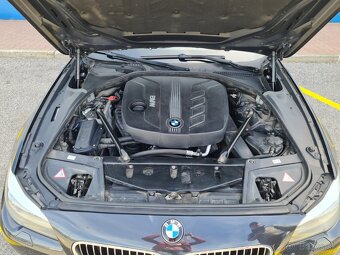 BMW 520d kombi vo výbornej výbave a super servis - 9