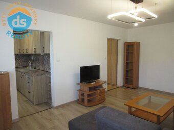 Na dlhodobý prenájom jednoizbový prerobený a vkusne zariaden - 9