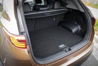 Kia Sportage 2.0 CRDi AWD M6 GOLD - 9