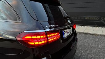 Mercedes-Benz E trieda Kombi 300DE AMG line - 9