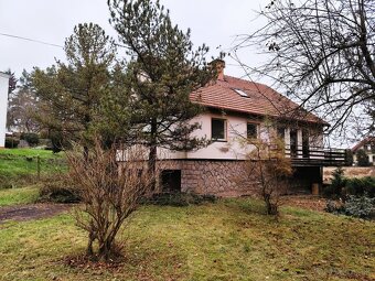 Na predaj: Priestranný rodinný dom s veľkým potenciálom v kú - 9
