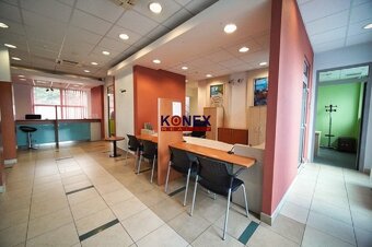 NA PRENÁJOM Reprezentatívne priestory v centre Trebišova - 9