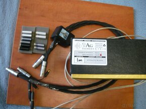 ELECTROCOMPANIET EMC 1UP + doplnky , 1m dlhy kábel XLR - 9