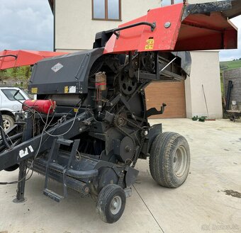 Predám balíkovač na okrúhle balíky KUHN - 9