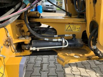 Na prodej: Kolový nakladač CAT 908 (2018) - 9