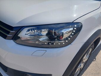 VOLKSWAGEN TOURAN CROSS 2,0TDI 103KW - 9